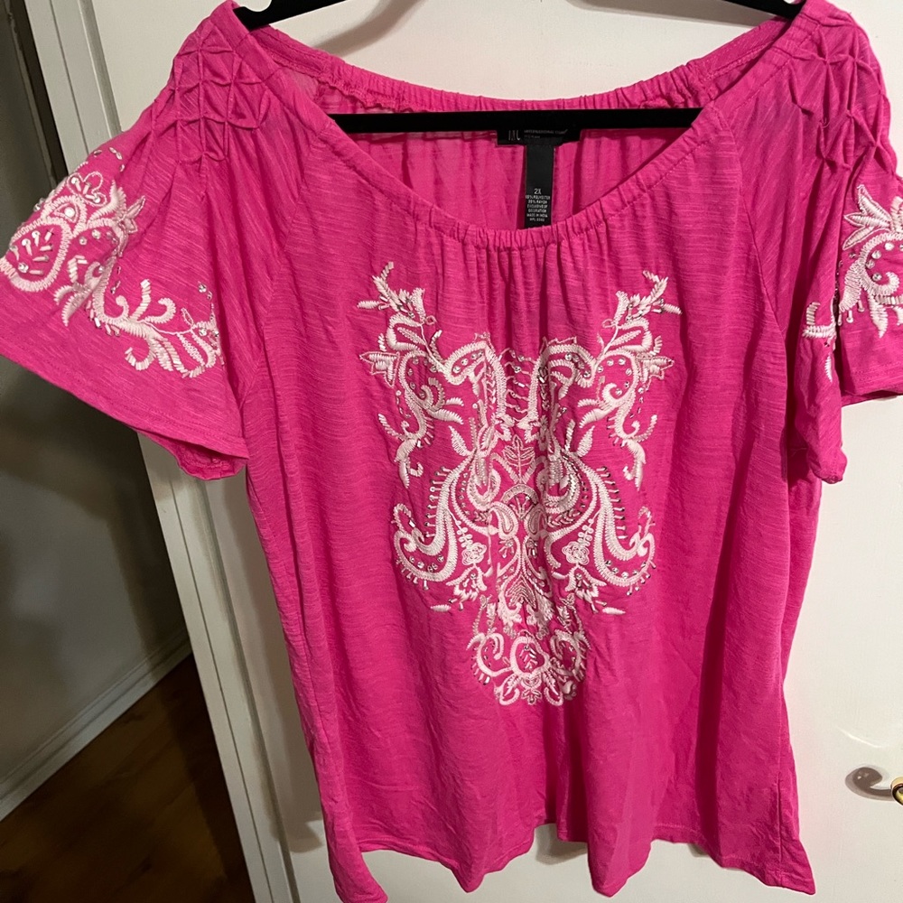 2X INC Pink shirt with white accents and rhinestones. NWT - Picture 9 of 11